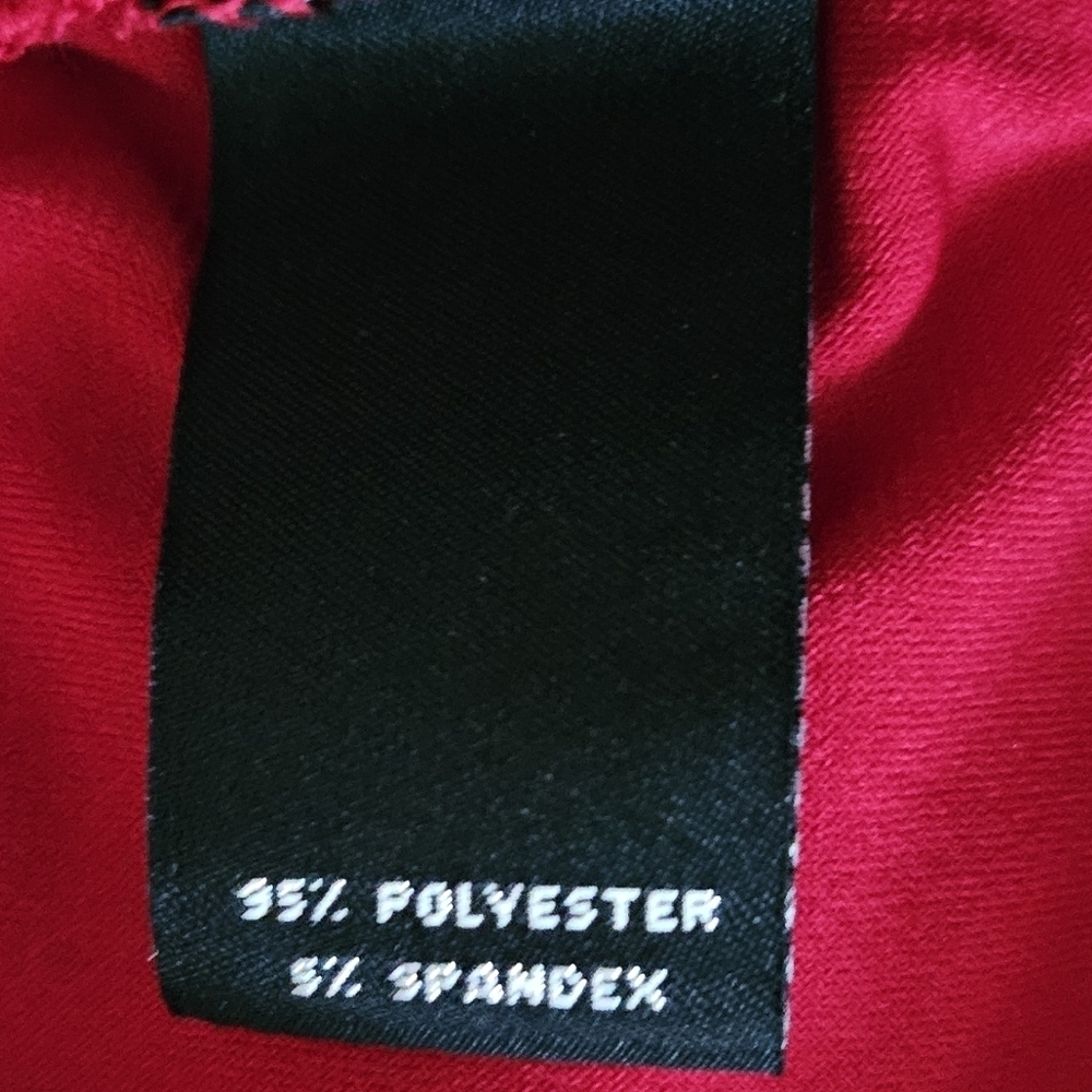 SLIM FACTOR by INVESTMENTS V NECK TOP SZ L RED - Picture 7 of 7